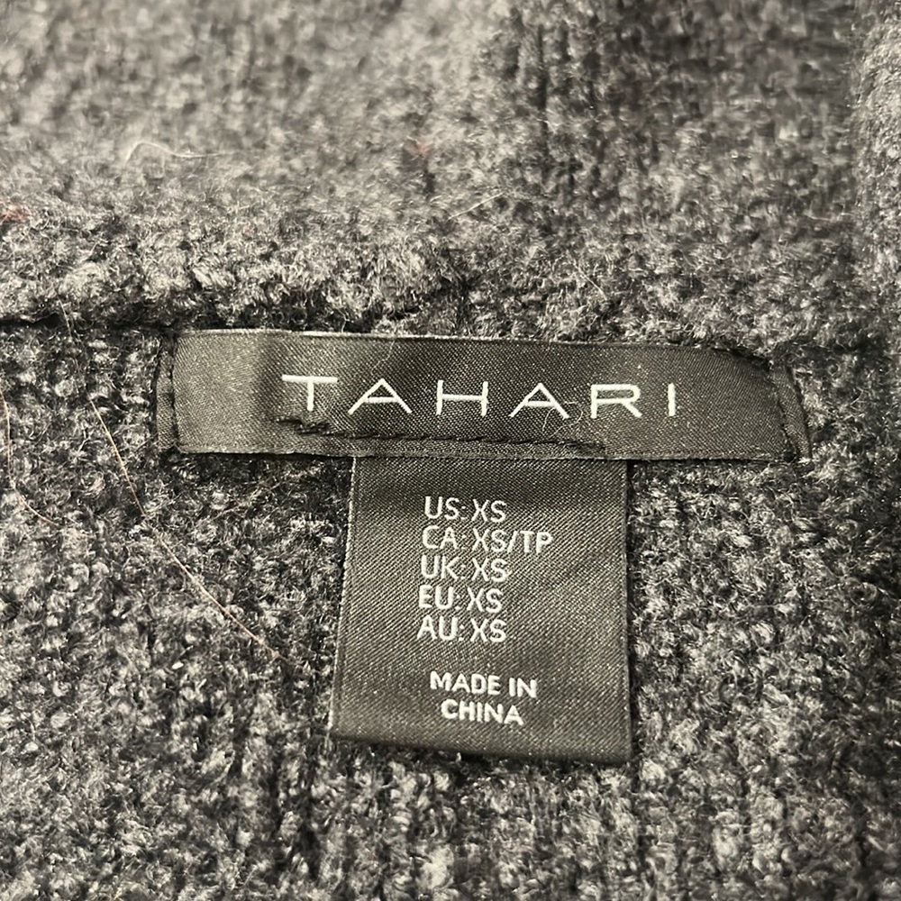 Long, hooded sweater vest.  Size XS - Picture 3 of 7
